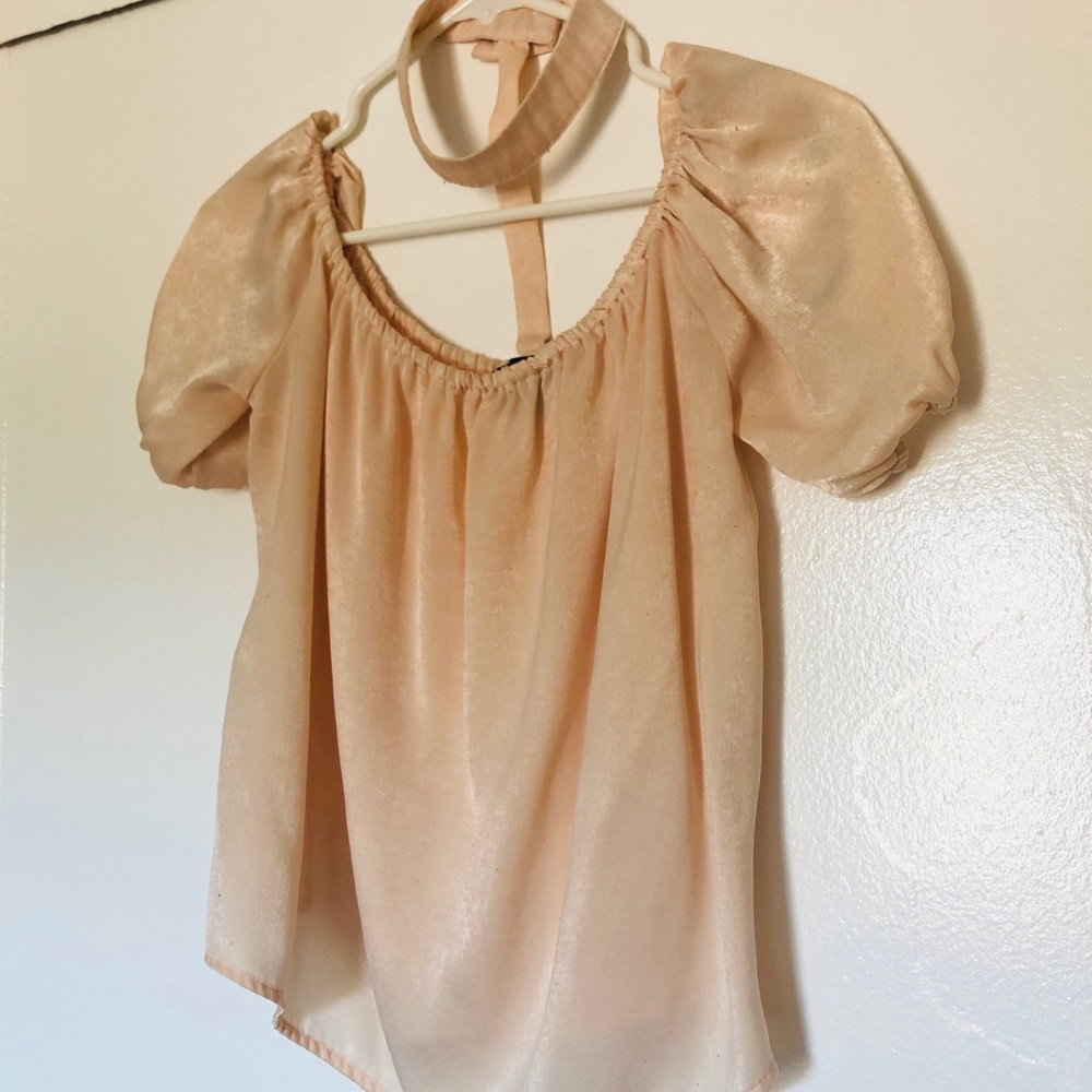 Flowy top with choker